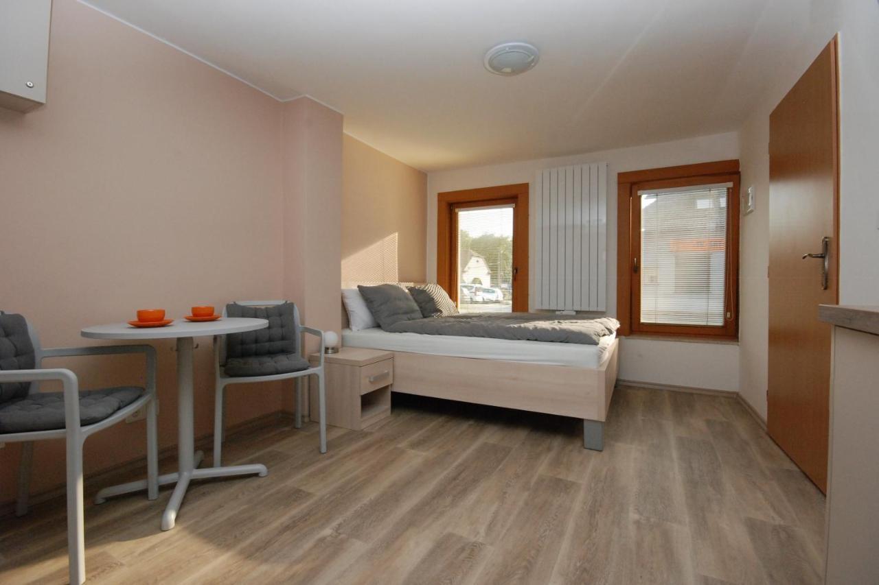 Apartman Mh Breclav Ngoại thất bức ảnh